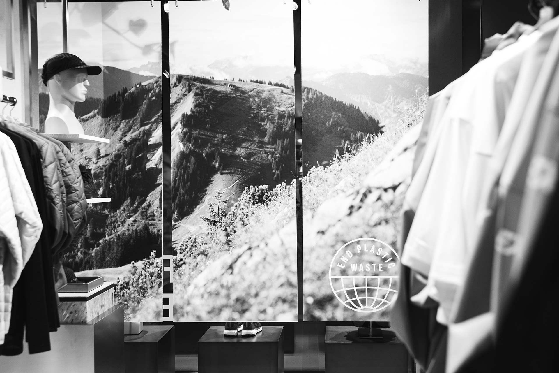 Hike SS22 Campaign w/ Serge Gnabry